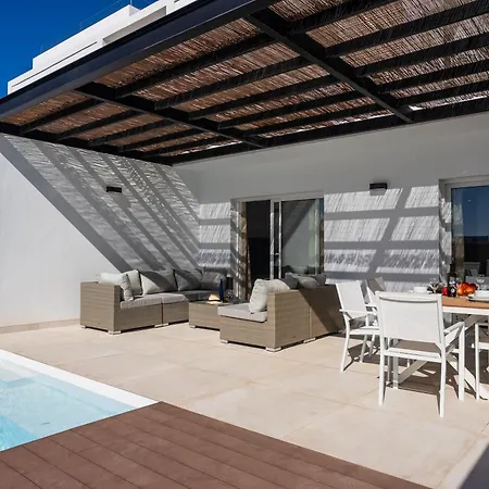Serena 30 Villa